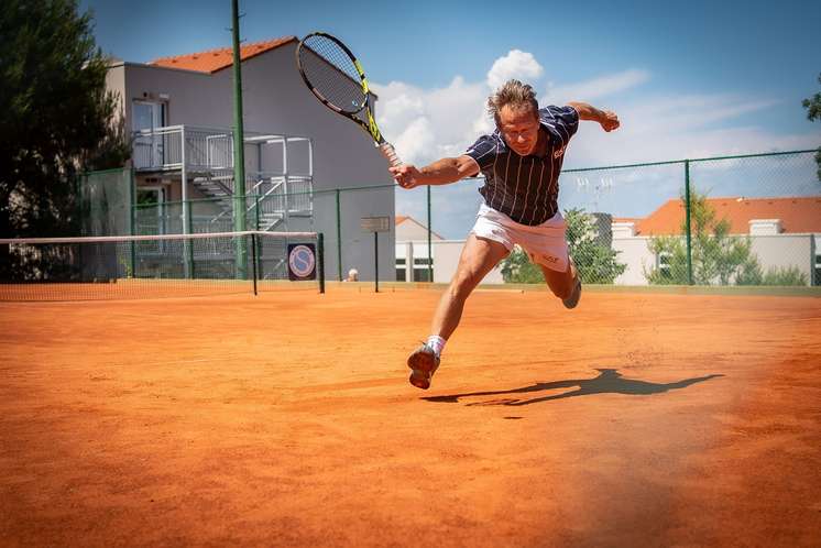 TR_Ljubicic_Tennis_Academy_trenink_pro_dospele_fbeb5b13e7.jpg